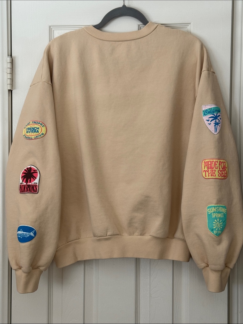Daydreamer LA Beige Beach Themed Travel Patch Crewneck Sweatshirt Oversized OS - Picture 6 of 11